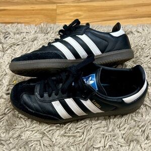 Adidas SAMBAs Sneakers!